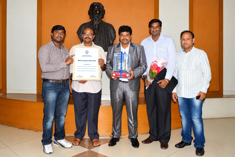 BOSS Group receiving the Best Hotel award at the World Tourism Day celebrations, 2012